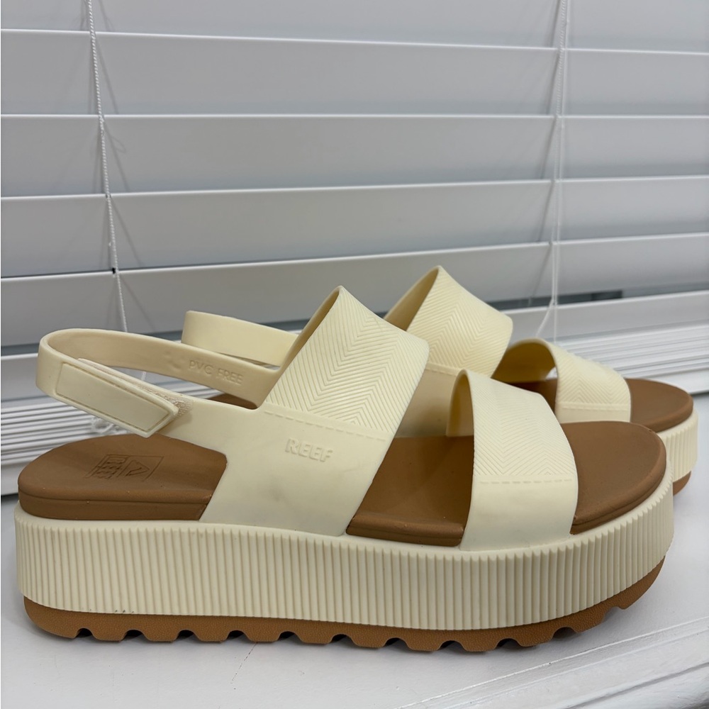 Reef Women's Tan and Cream Platform Sandals